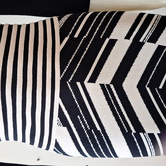 Bebe Black Label Bodycon 3/4 length Sleeve Dress Size Small - Picture 3 of 9